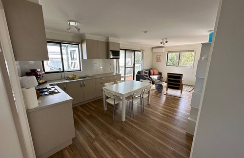 Smiths Beach Casa | Kokomo - Family and dog friendly with great views in Smiths Beach