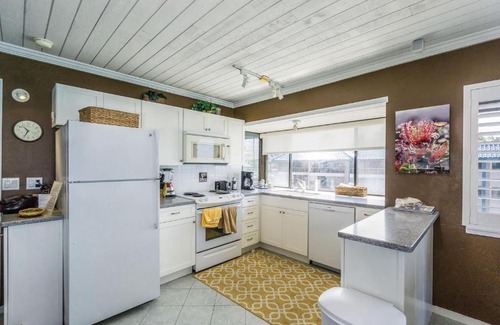 Historic Kailua Village Casa | Kona Reef #D31