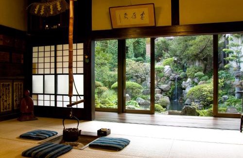 Iwamuro Onsen Hotel | Koshi no yado Takashimaya
