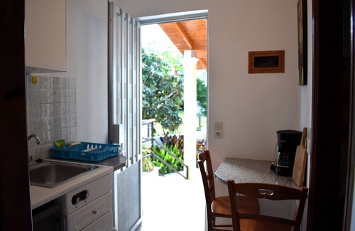 Agios Georgios Pagon Casa | Kostas Apartments & Studios