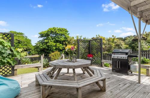 Omapere Casa | Kotare Retreat - Omapere Holiday Home