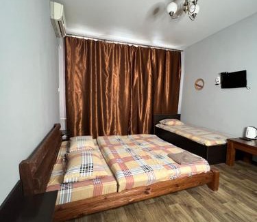 Petrovskoye Hotel | Kotsarskaya street 19