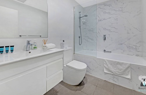 Penrith Apartamento | KOZYGURU PENRITH 3 BED APT FREE PARKING