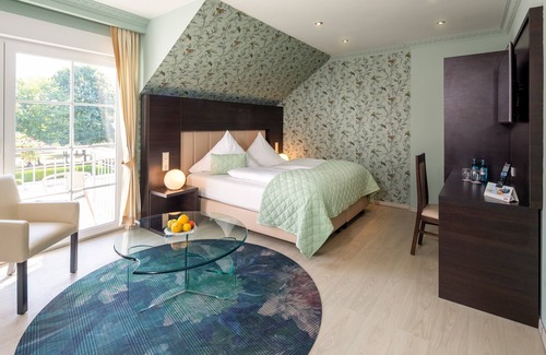 Rheindorf Hotel | Kristallhotel Fettehenne