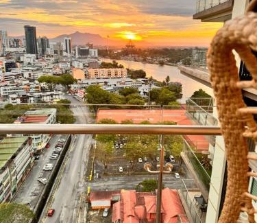Kuching Apartamento | Kuching 4Pax Riverine High Floor Resort Stay Kuching Waterfront View from Balcony