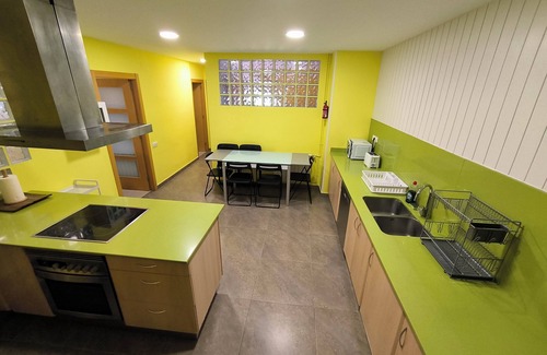 Argentona Chalet De Esquí | Espacio Kybalion. Casa en la Montaña Cerca de Barcelona.