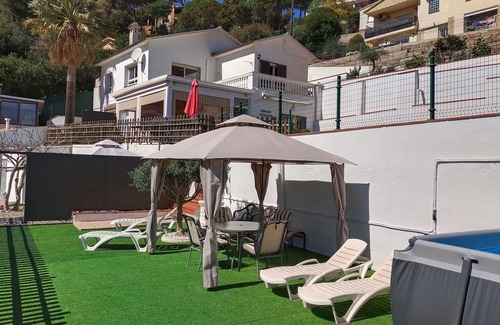 Argentona Chalet De Esquí | Espacio Kybalion. Casa en la Montaña Cerca de Barcelona.