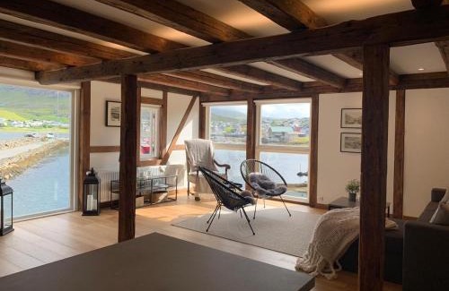 Sorvagur Apartamento | Løðupakkhúsið - Historical Warehouse - Mid Floor