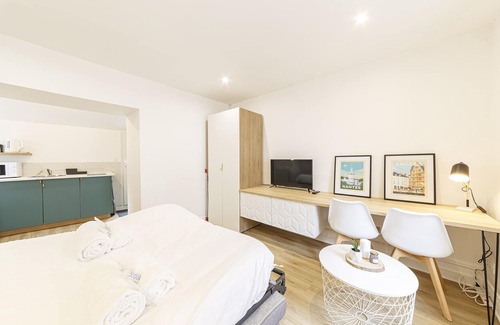 Saint-Serge Apartamento | L'Acacia - Studio coquet proche du centre-ville