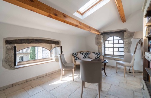 Casteljau Cama Y Desayuno | L'Antre de Pierres - Casa con encanto en el sur de Ardèche - 18 plazas