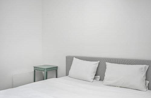 Evreux Apartamento | L Apparté Beau 2 chb moderne avec jardin privé parking proche centre Évreux