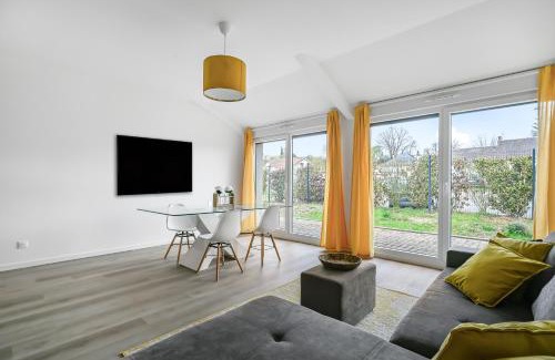 Evreux Apartamento | L Apparté Beau 2 chb moderne avec jardin privé parking proche centre Évreux