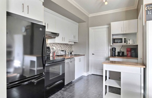 Pont-Rouge Apartamento | L'Artiste | Chic condo à Québec