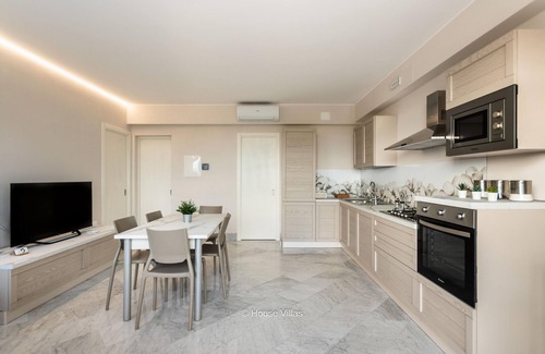 Avola Apartamento | L Azalea in Avola With 2 Bedrooms and 1 Bathrooms