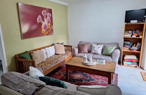 Cathkin Park Casa | L Chiam Self-Catering Cottage