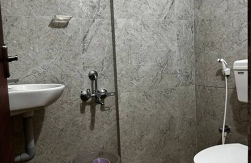 Velankanni Hotel | L D Residency