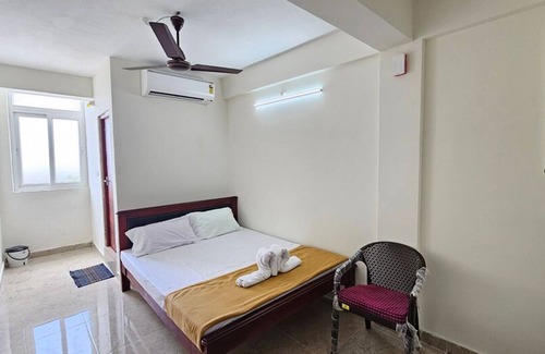 Velankanni Hotel | L D Residency