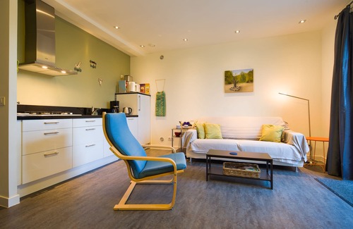 Saint-Julien-de-Lampon Apartamento | l'Oliva: Apartamento de lujo p 2 (+ bebé) con terraza privada y una gran piscina