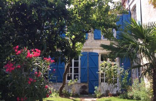 Saint-Jean-d'Angely Cama Y Desayuno | L’orangerie du Général