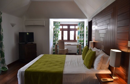 Silhouette Island Cabina | La Belle Tortue
