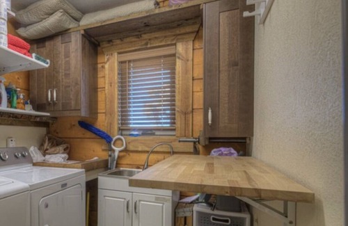 Fort Garland Casa | La Blanca Vista Lodge-Epic Mt. Blanca Views, Minutes from Mtn. Home Reservoir!