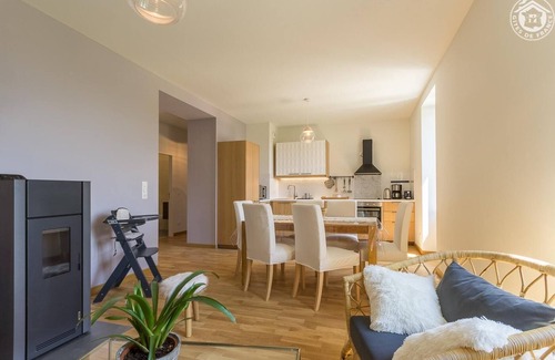 Saint-Christophe-la-Grotte Casa | LA Cure Gourmande-le Beauvoir