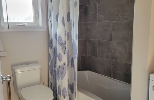 Laval Apartamento | La Campagne Près de la Ville.5 Minutes du Vieux Terrebonne Convient aux Familles