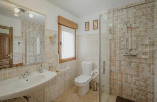 Cardenuela Riopico Casa | La Cardeñuela