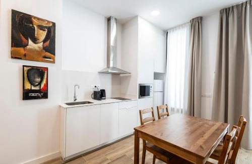 La Petxina Apartamento | La casa de la pintora by Concept Flats