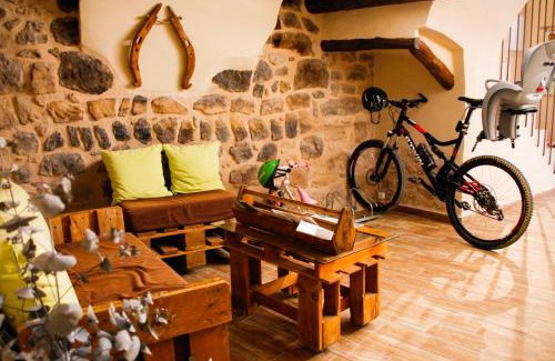 Horta de Sant Joan Casa | La Casa del Castell