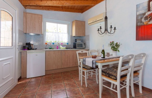 La Camella Cabaña | "La Casa"", en una jardín tropical en un escenario rural