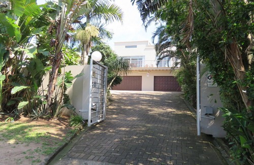 uMlalazi Casa | La Casa Karina se encuentra en Blythedale Beach en la Costa de los Delfines