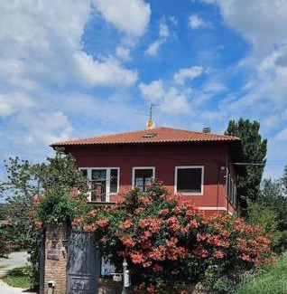 Cairo Montenotte Casa | La Casa Rossa affittacamere