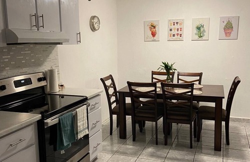 Cupey Villa | La Casita Verde in Cupey - Villa with Pool/Hot Tub