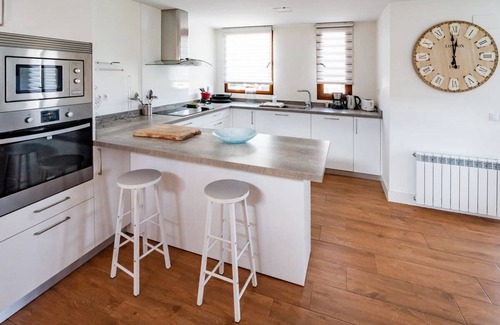 Camarma De Esteruelas Villa | La Casona de Simón, Villa Vacacional Ideal Para Familias Grandes Acepta Mascotas