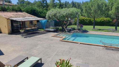 Saint-Michel-l'Observatoire Apartamento | la chambrette