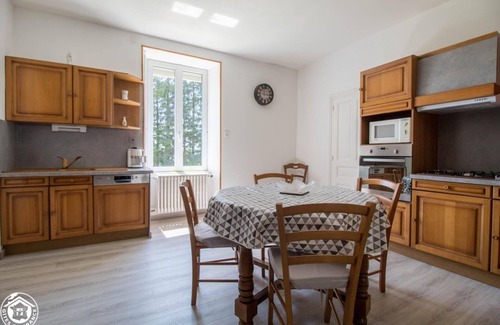 Aveze Casa | La Clef des Champs - Aveze