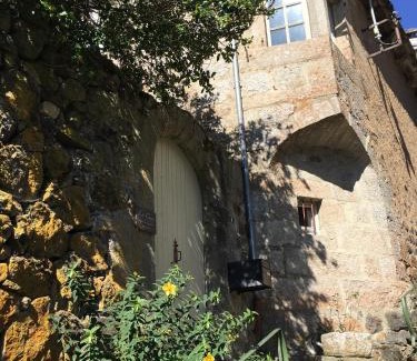 Saint-Urcize Villa | LA CURE grande maison de charme de 2 a 14 personnes