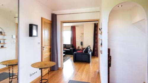 Escorneboeuf Casa | La Découverte, Jacuzzi, Sauna, et Terrasse avec vue sur lac à la campagne entre Toulouse et Auch