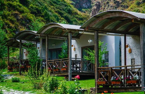 Chuy Province Cabaña | La Dacha KG