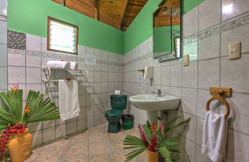 Cahuita Hotel | La Diosa Nature Lodge