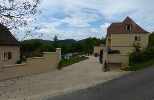 Saint-Julien-de-Lampon Apartamento | La Figue: Apartamento de lujo para 4 personas con terraza privada y una gran piscina + sauna.