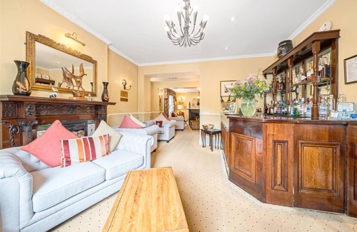 Shaftesbury Hotel | La Fleur de Lys