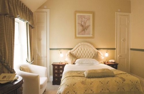 Shaftesbury Hotel | La Fleur de Lys