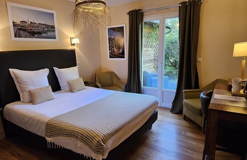 La Riviere-Saint-Sauveur Hotel | La Fraîchette