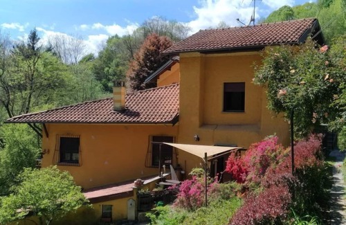 Oleggio Castello Apartamento | La Furnaseta by Interhome