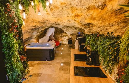 Mussidan Casa | La Grotte Fleurie - Classé 5 Étoiles