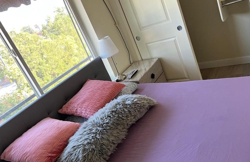 Rosemead Casa | LA guest room with private bathroom free parking