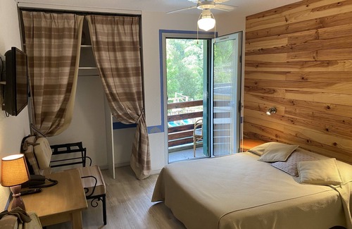 Le Lauzet-Ubaye Hotel | La Lauzetane