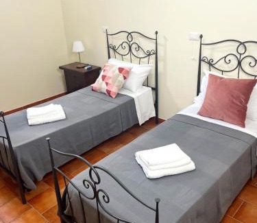 Ocre Cama Y Desayuno | La Locanda Del Castello